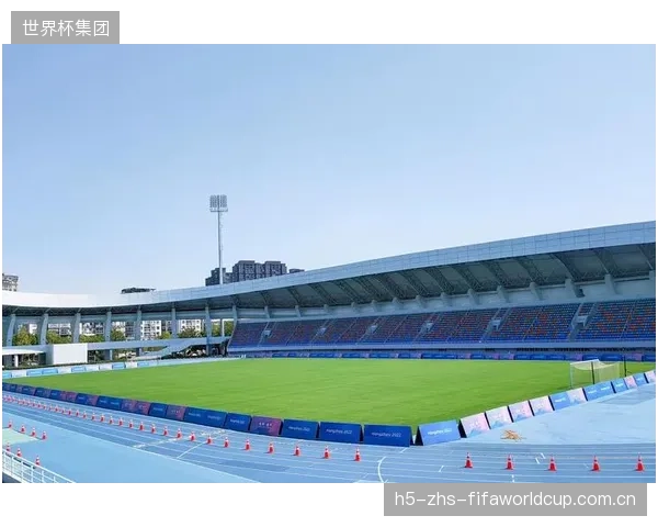 成都凤凰山体育公园携手Keep，居民线上预约课程后可直接进入场馆使用智能化设备完成训练闭环